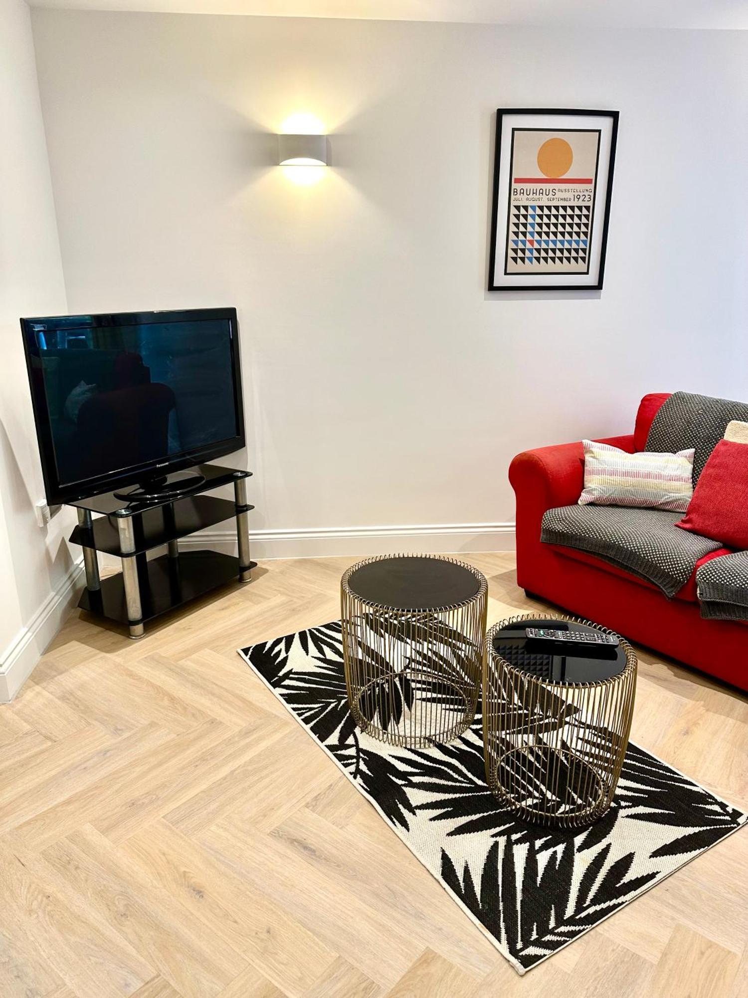 Rye Brand New Apartment Экстерьер фото